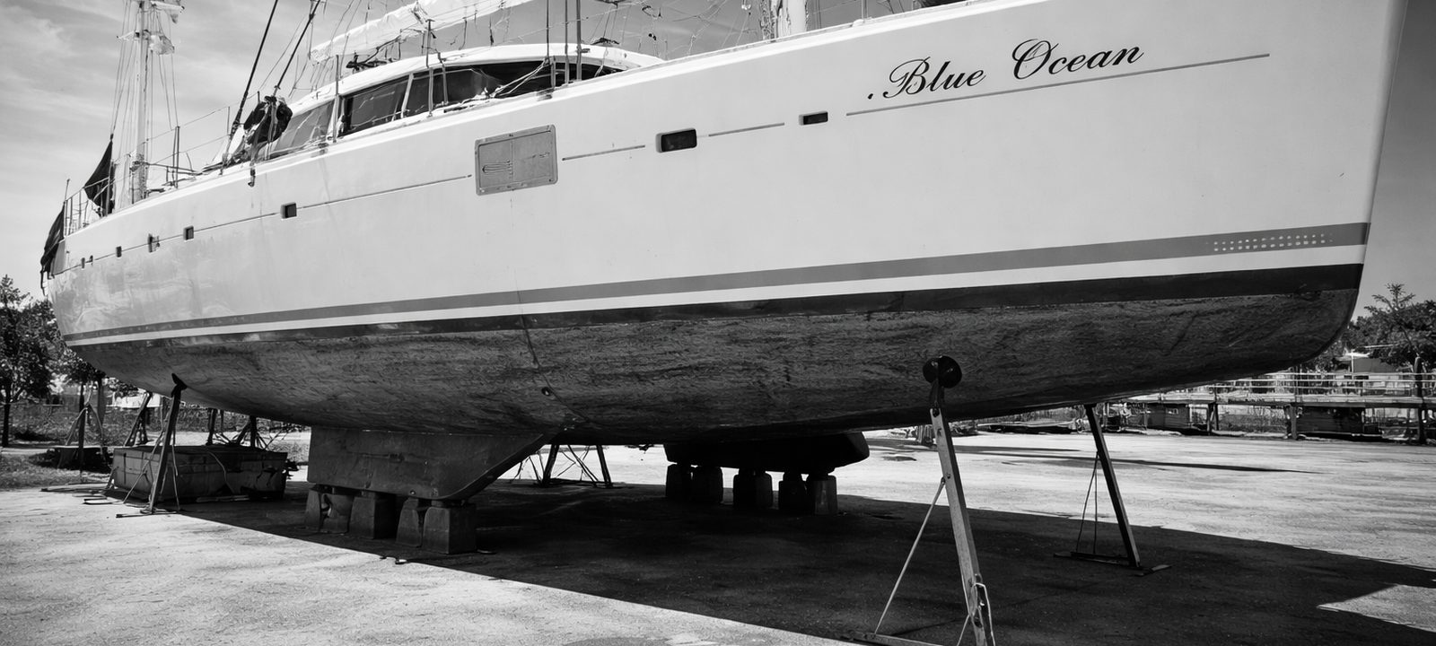Refit yacht et voilier en chantier — Nexus Marine